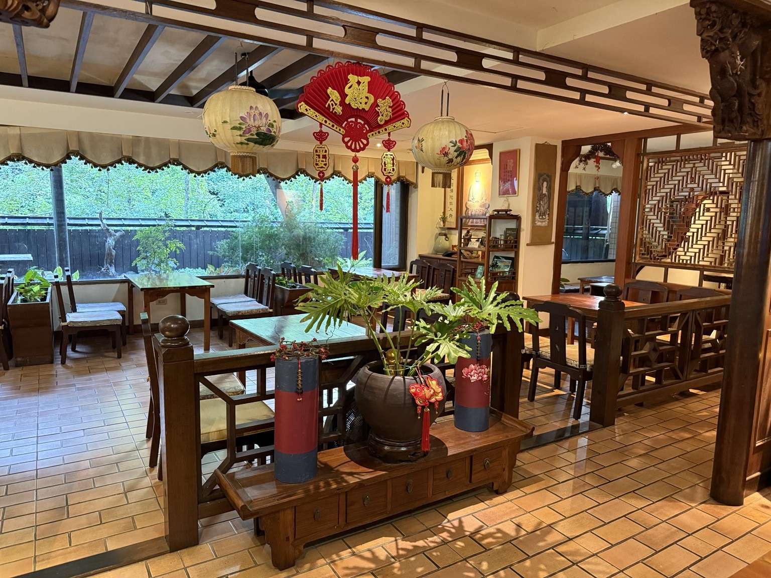 鹿鶴園木質用餐與茶席空間